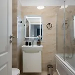 Relax Adress Апартаменти Бухарест